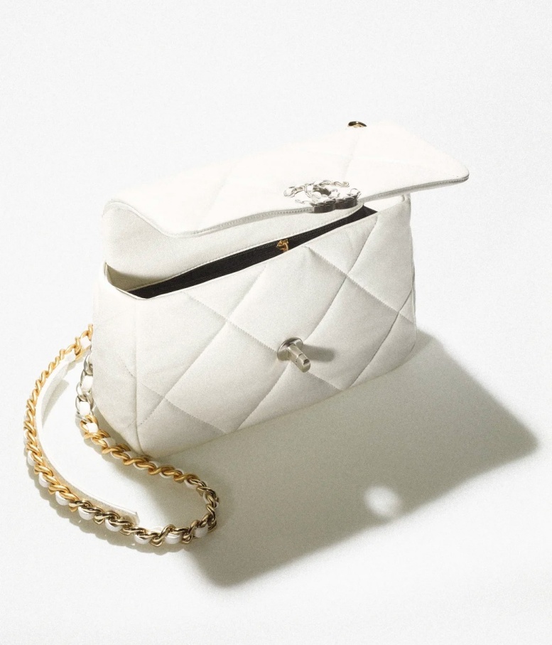 CHANEL 19_$1779506165880060528.jpg CHANEL 19.jpg